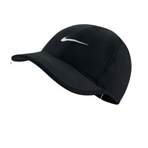 NIKE dry fit featherlight hat